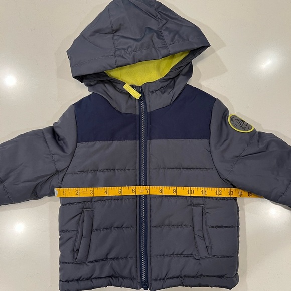 Carters toddler boy puffy hooded winter coat, size 24 months - Picture 2 of 5